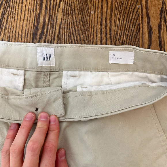 The Gap Men’s Stretch Shorts Sz 33 in Light Beige - Picture 4 of 4